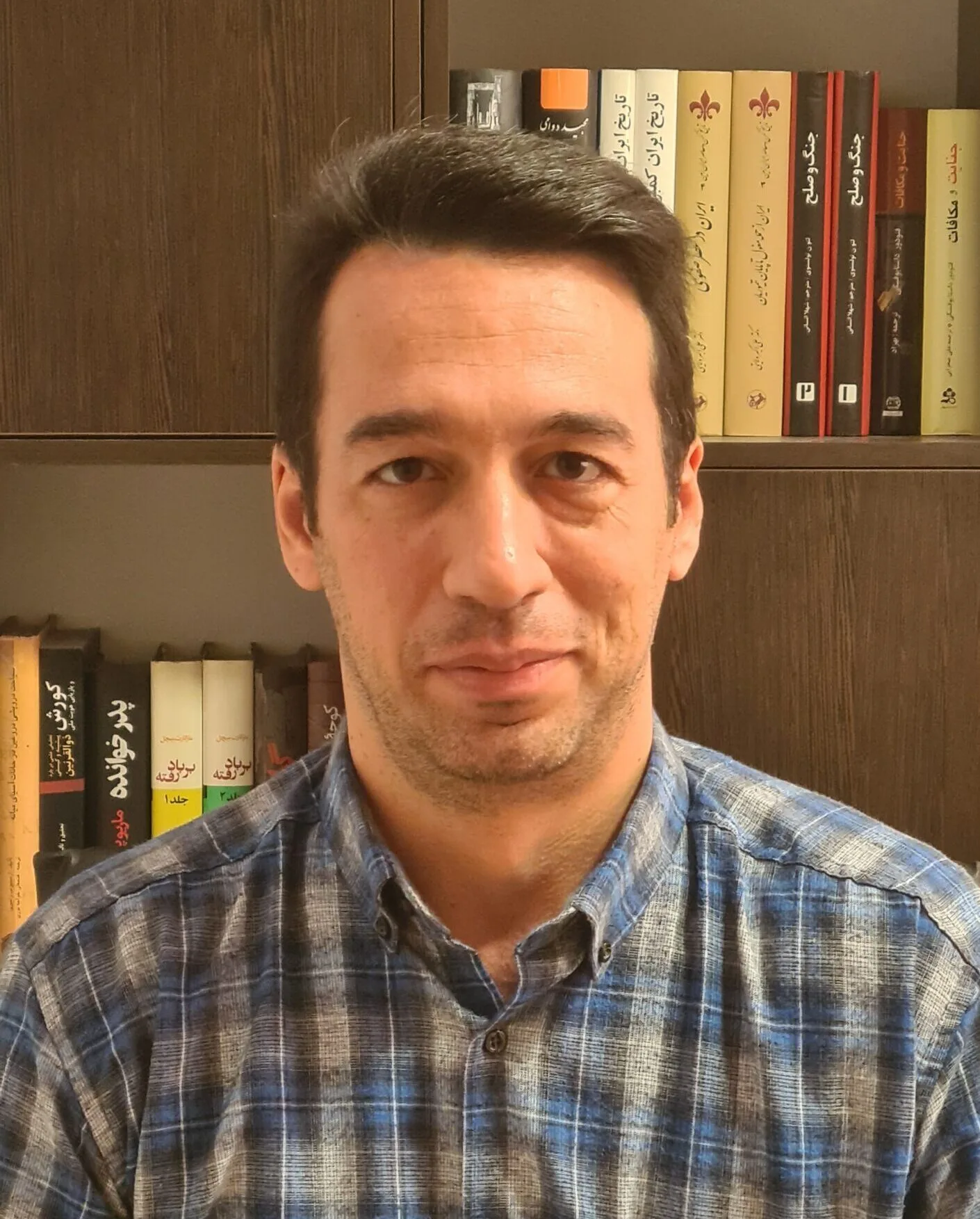 وحید هادیان